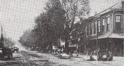 Rising Sun, West on Main St. in 1909.