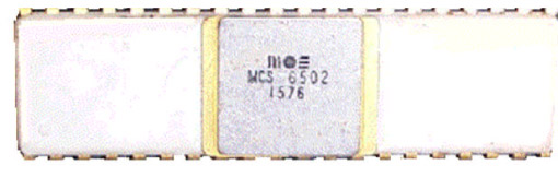 Intel 8080 processor (above) and MOS Technology 6502 used in the Apple 1 (below)